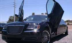 CHRYSLER 300 STRETCHED LIMOUSINE 2